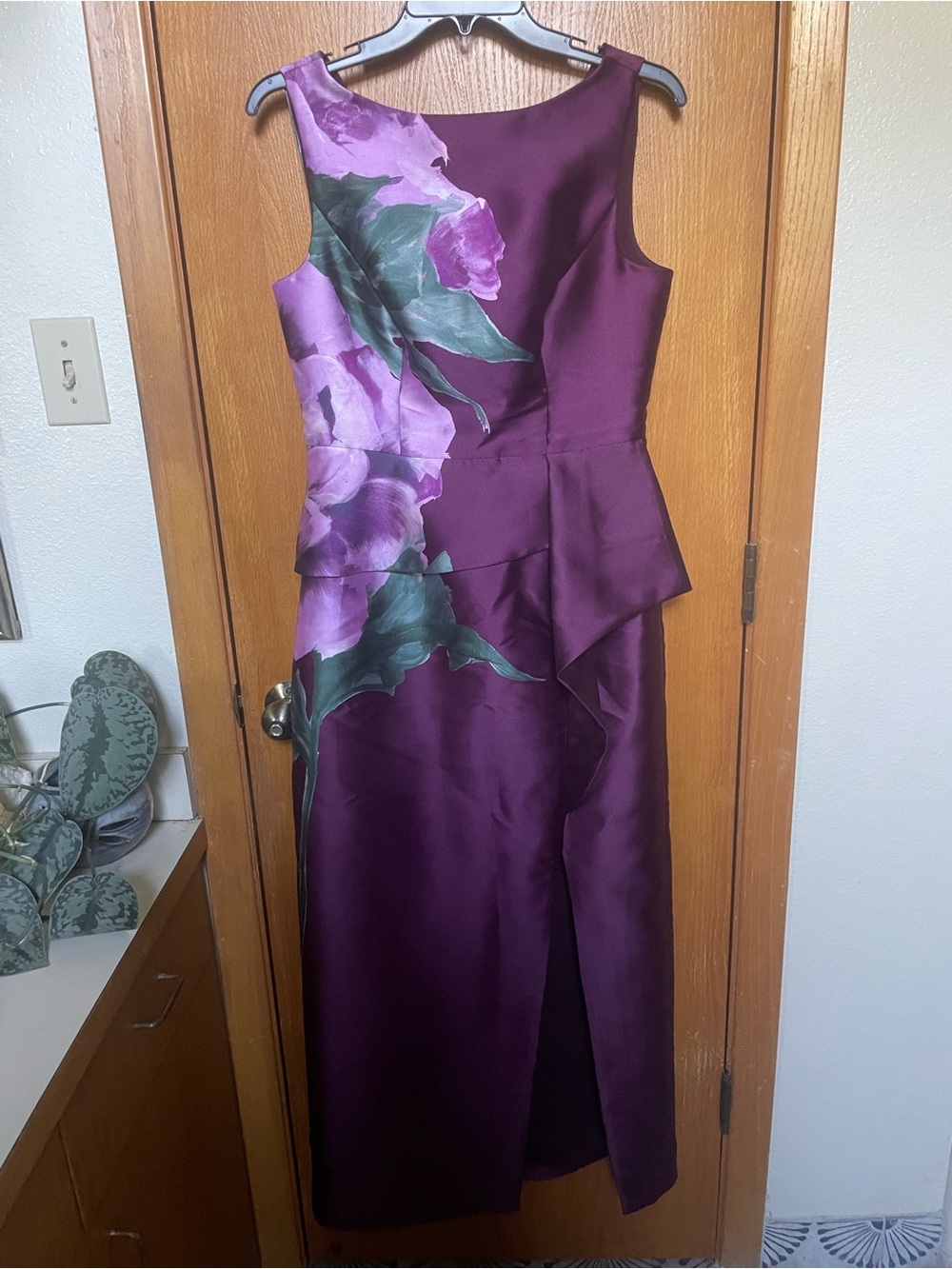 Kay Ungar Elegant Mulberry Floral Peplum Evening Dress, size 6